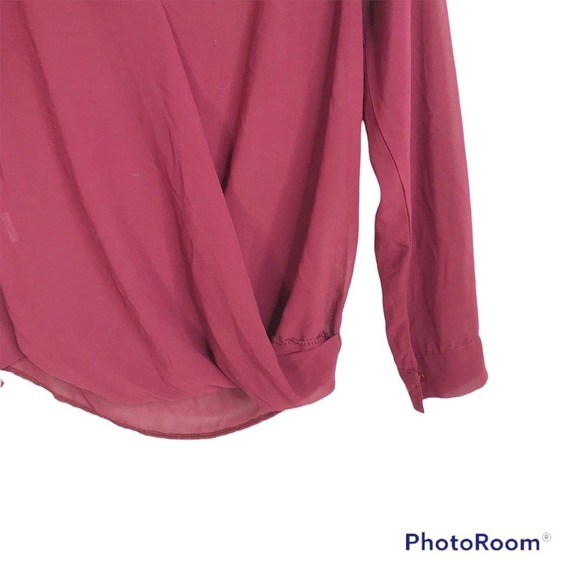 Boohoo red sheer long sleeve surplice blouse - Picture 3 of 6